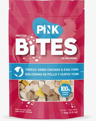 Pink Bites Лакомство сухое для кошек и собак Кубики из сублим.курицы с куриной печенью и желтком